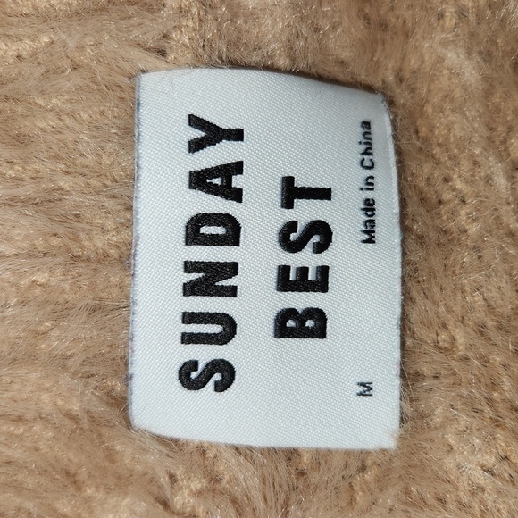 Aritzia crop kitten sweater - Picture 8 of 11